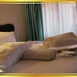 Kocyigit & 4*